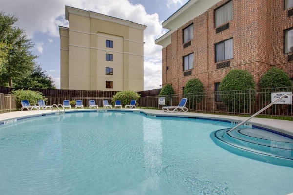 Holiday Inn Express Hotel & Suites Columbia-I-20 at Clemson Road image 16